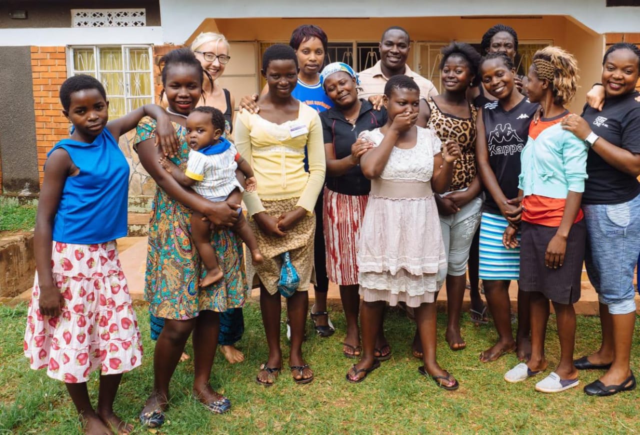 Teenage mothers support program